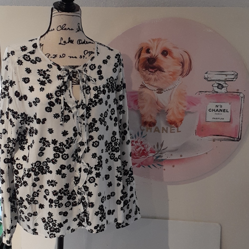 Gap Black & White Floral Top